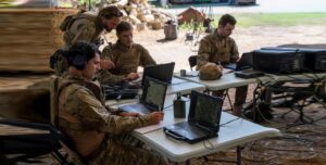 Thales revela HexaForce: Comando e Controlo soberano impulsionado por IA para a NATO e nações aliadas